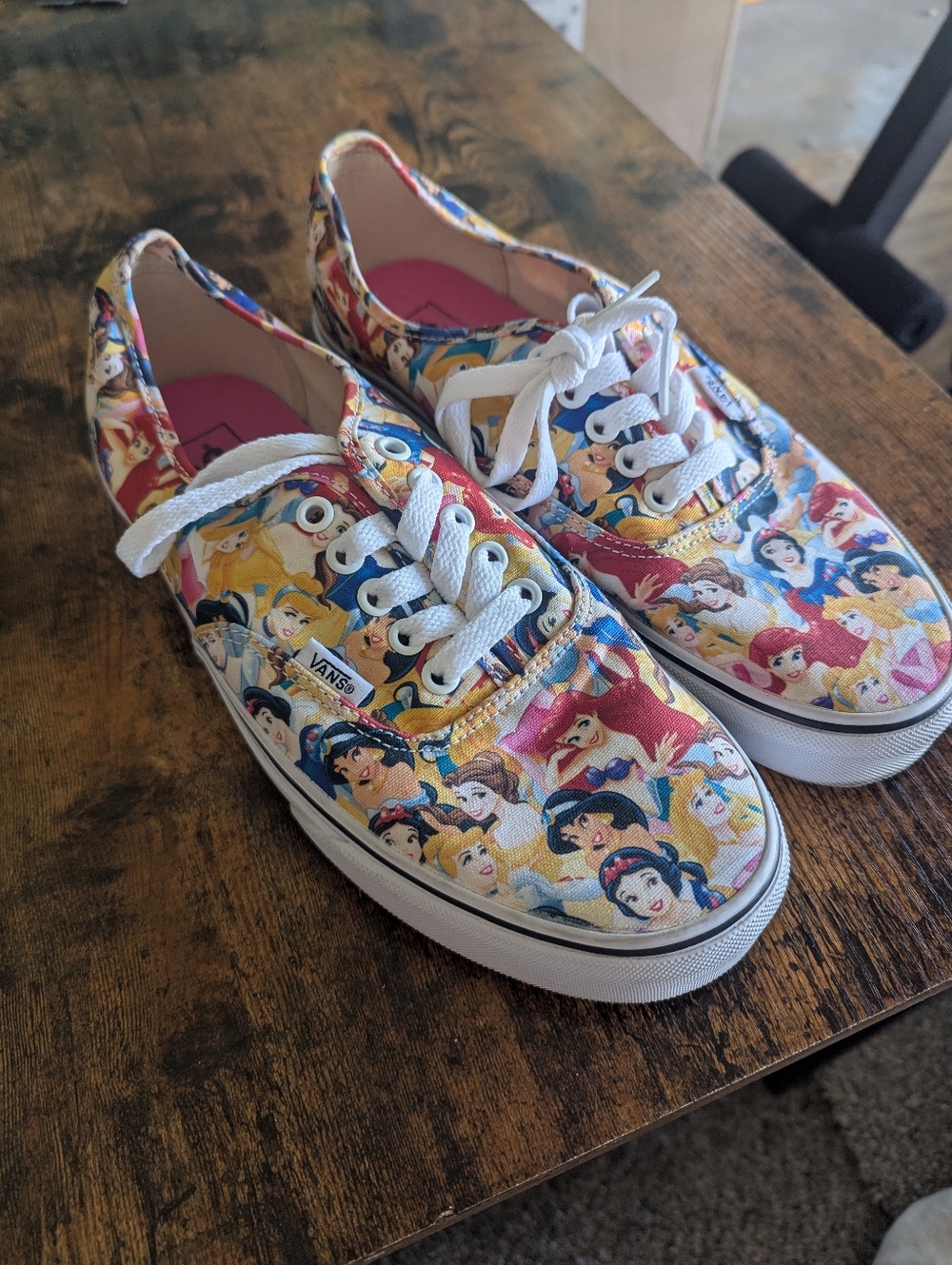 NEW w/o tags Authentic Vans Disney DISNEY PRINCESS slip ons